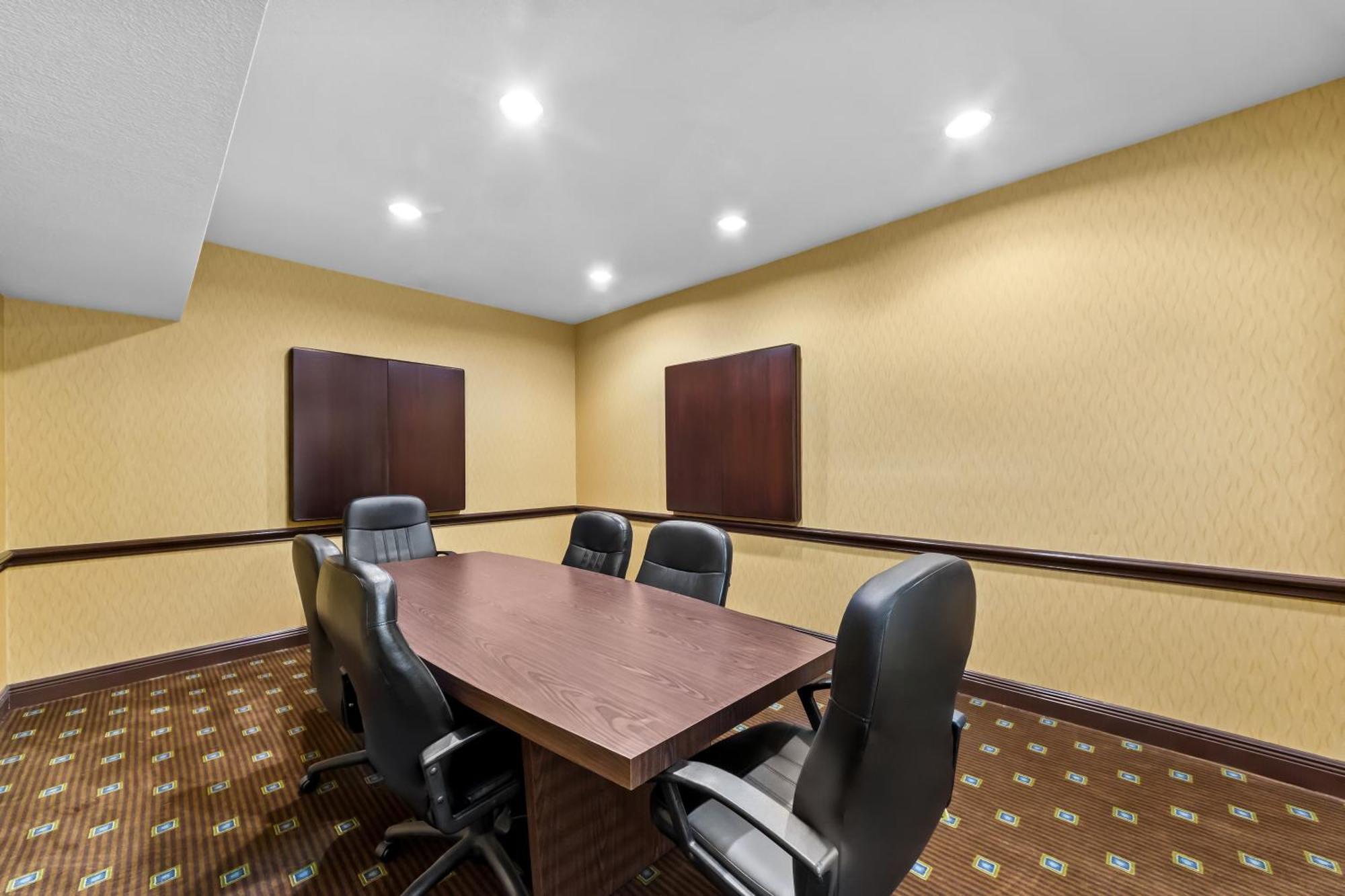 Quality Inn & Suites Airport North - Stone Oak San Antonio Extérieur photo